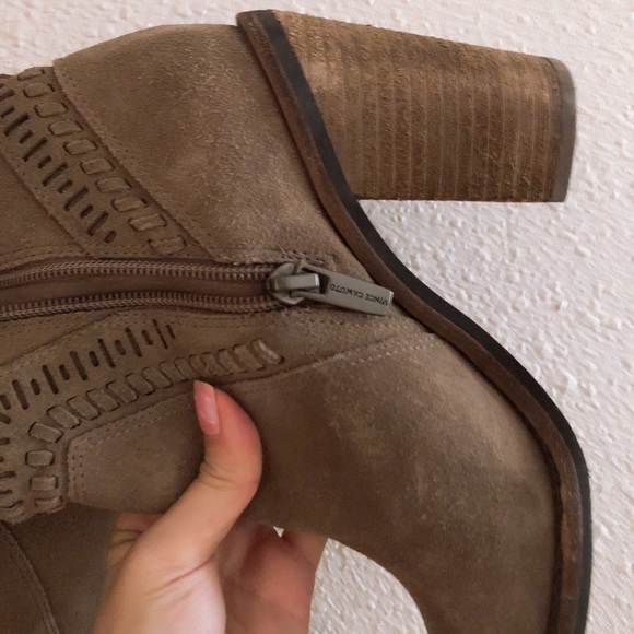 Vince Camuto Focy Verona Heeled Boots - Picture 6 of 7